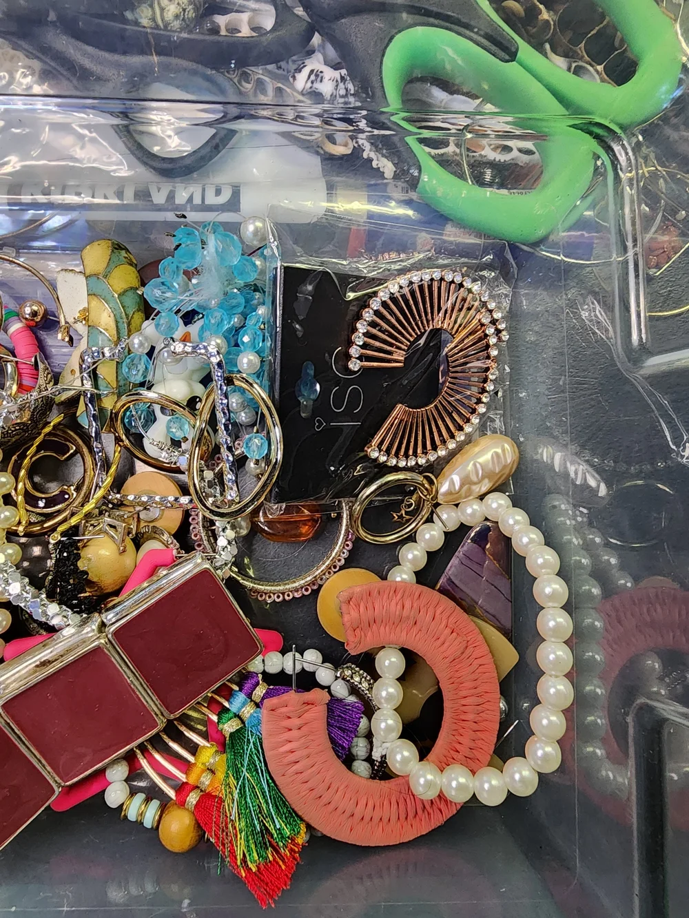 1lb Mixed Fashion Jewlery Lot For Crafting May Or May Not Have Matches
